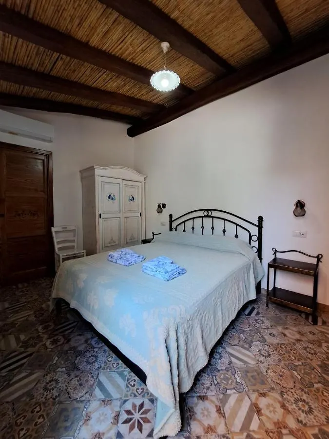 Sa Domu Antiga - Casa Indipendente In Centro Storico Apartment Tortoli Italy
