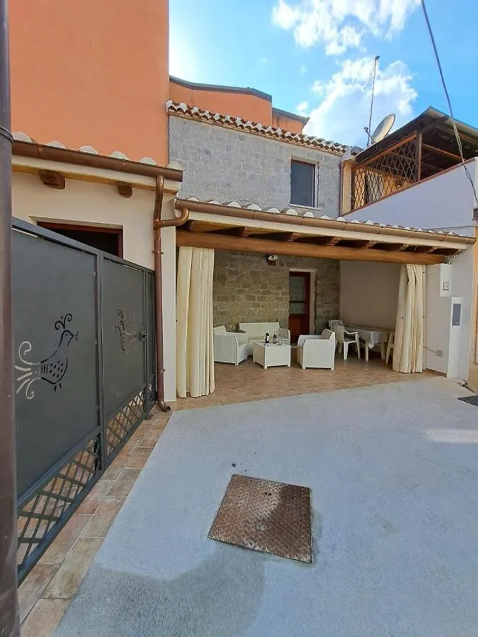 Sa Domu Antiga - Casa Indipendente In Centro Storico Apartment Tortoli